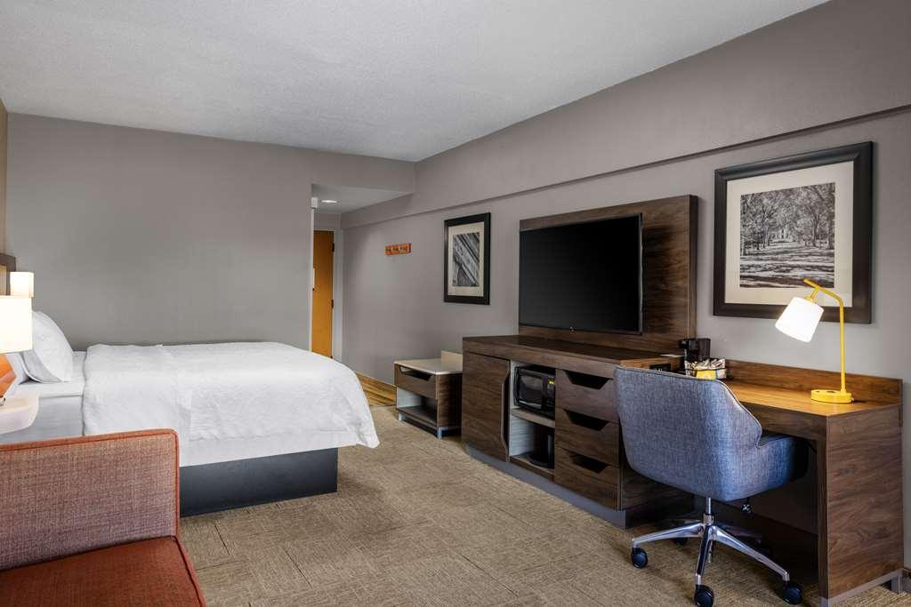 Hampton Inn & Suites State College At Williamsburg Square Habitación foto