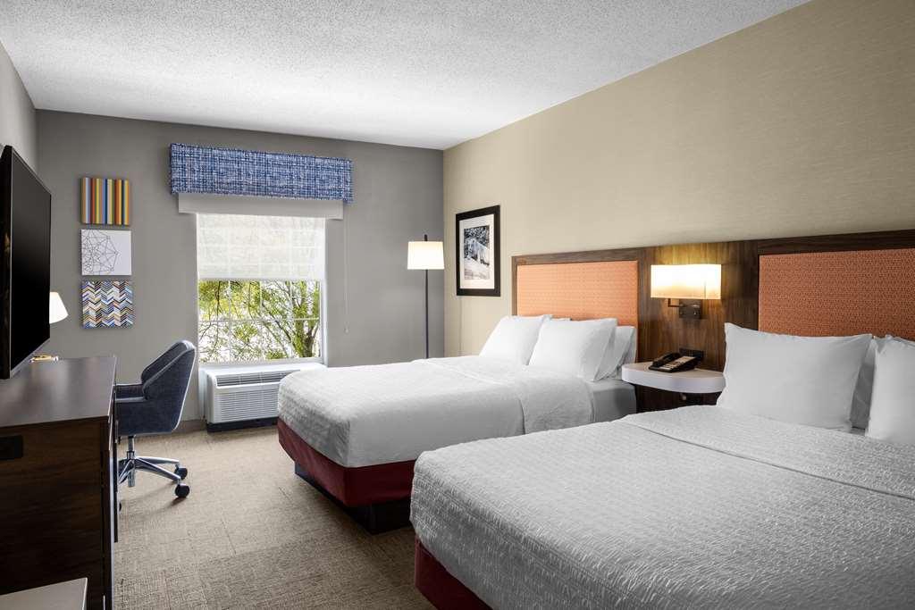 Hampton Inn & Suites State College At Williamsburg Square Habitación foto