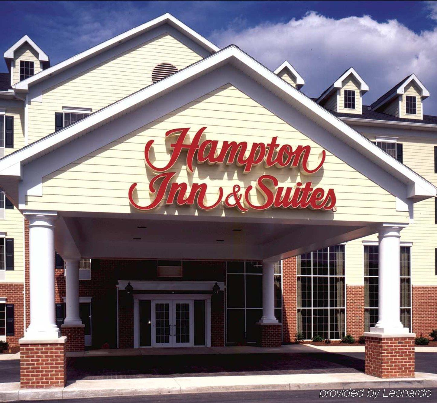 Hampton Inn & Suites State College At Williamsburg Square Exterior foto