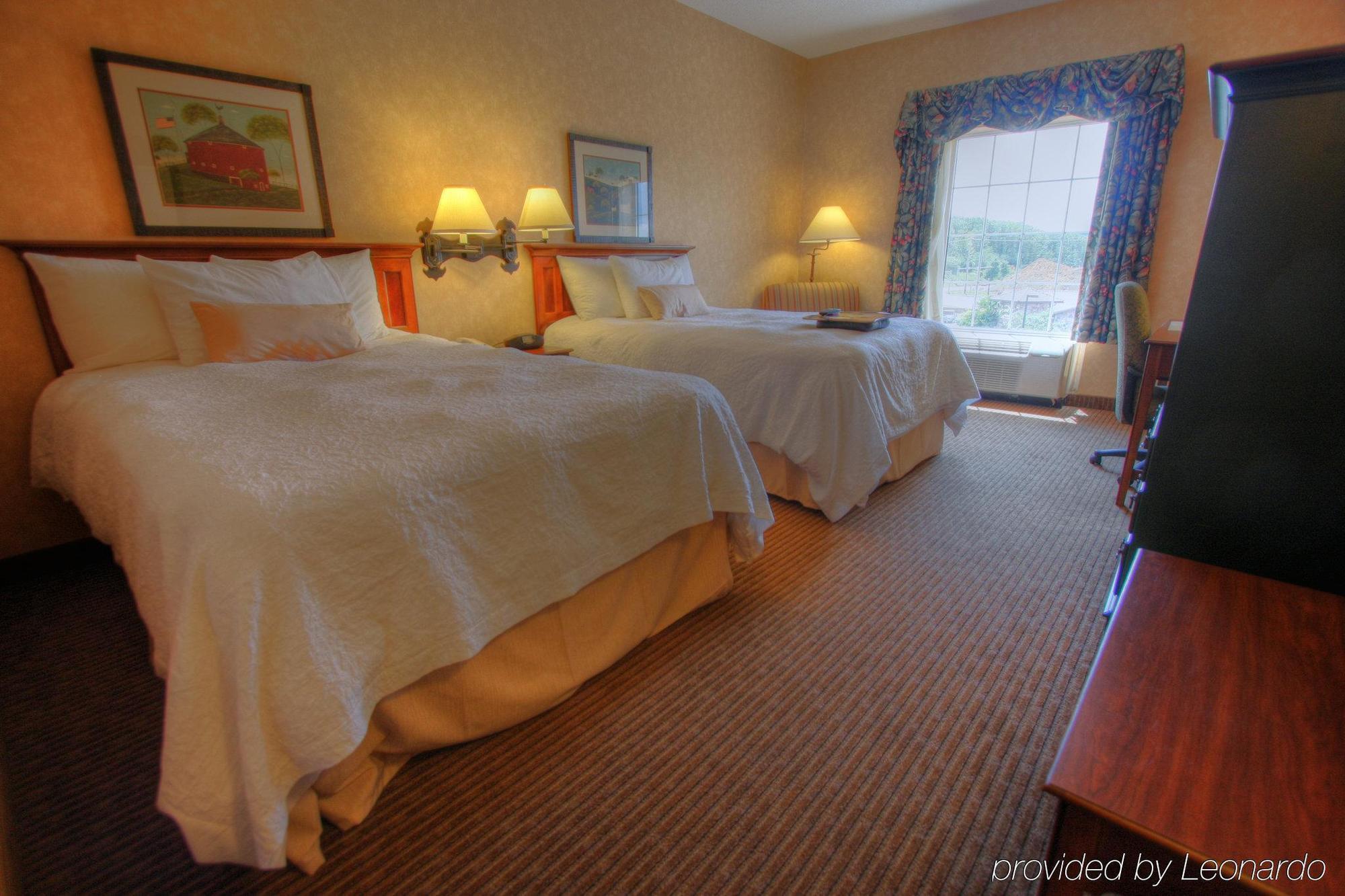 Hampton Inn & Suites State College At Williamsburg Square Habitación foto
