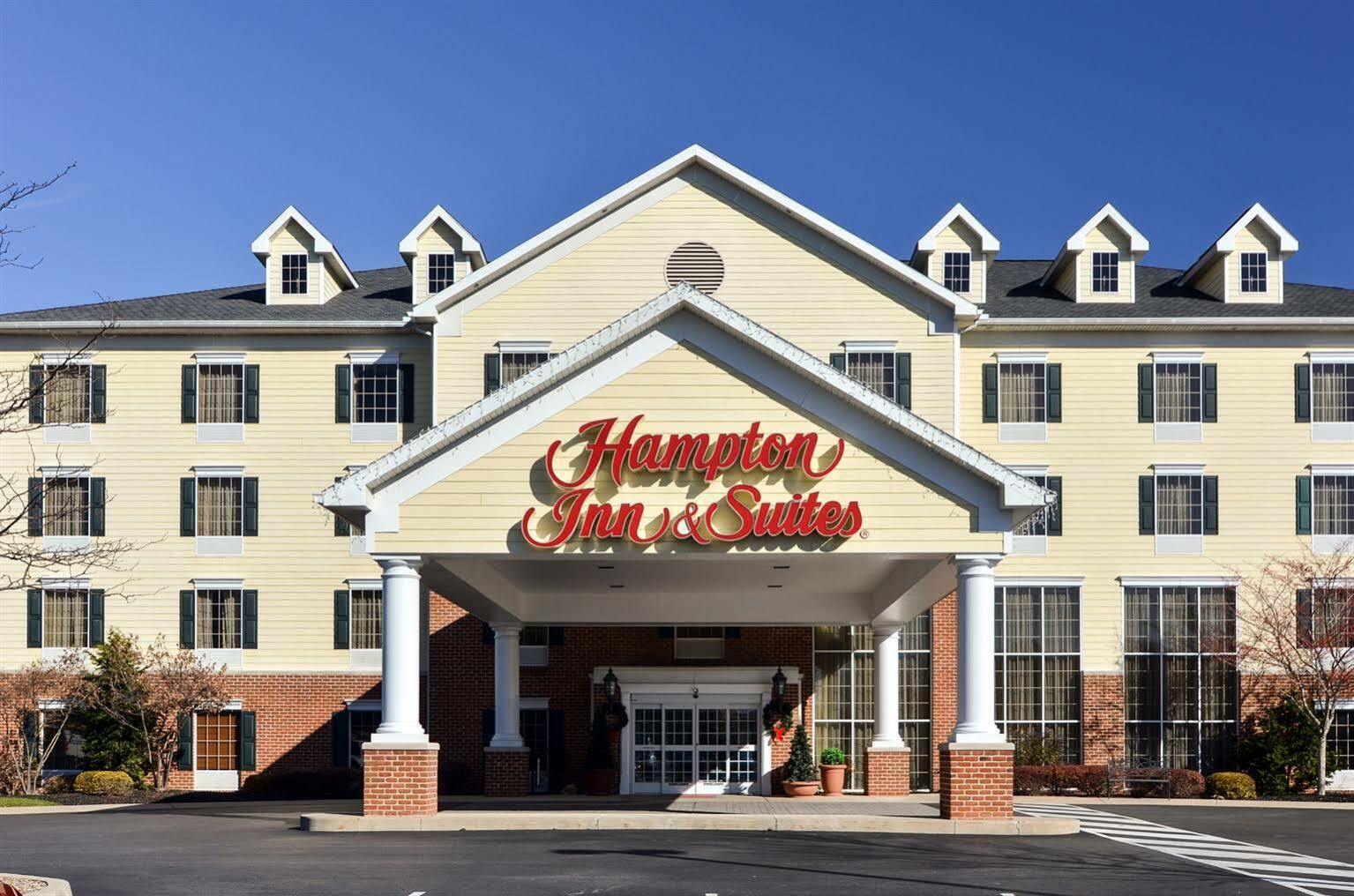 Hampton Inn & Suites State College At Williamsburg Square Exterior foto